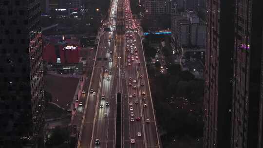 航拍成都二环路晚高峰车流交通城市夜景