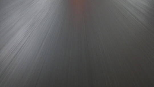 武汉市东湖隧道地角度地拍路面车尾灯