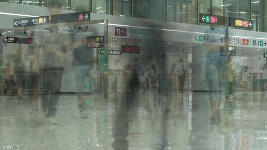 延时8K城市通勤高峰深圳地铁站内换乘人流视频素材模板下载