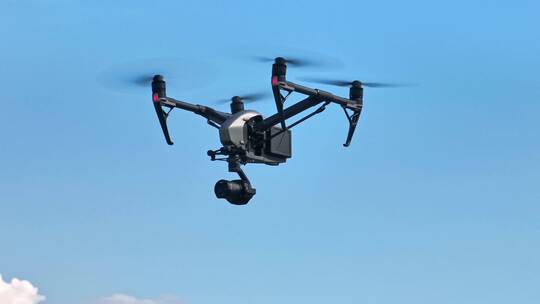 大疆无人机空中飞行姿态视频素材模板下载