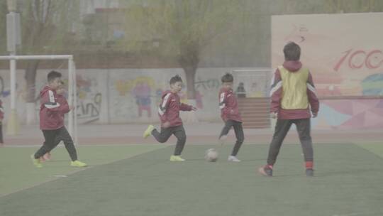 小学生操场踢足球  踢足球  合集视频素材模板下载