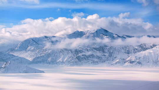 新疆可可托海阿勒泰雪山航拍延时