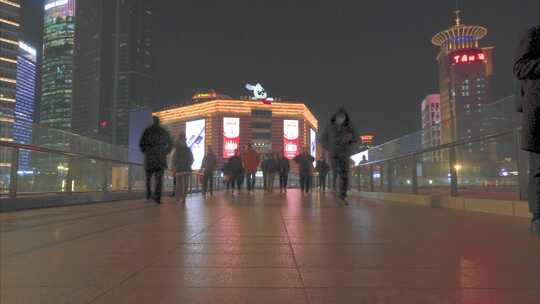 上海市浦东新区陆家嘴环岛游客游玩人流延时