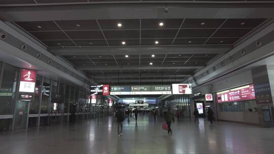 上海站4K上海火车站夜景视频素材模板下载