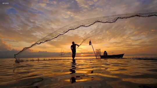 落日黄昏下撒渔网的农夫-慢镜头