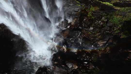 山谷悬崖瀑布旅行探险自然风景森林河流