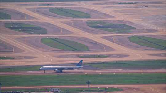 8K深圳机场起飞的中国南方航空客机2