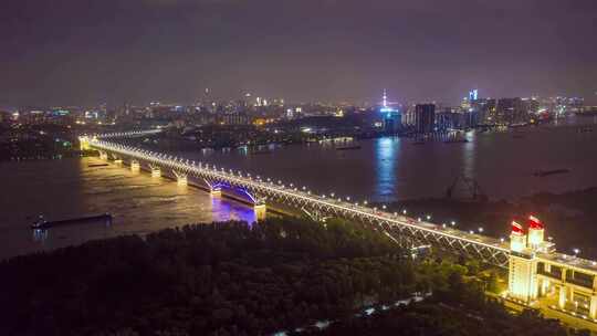 南京长江大桥城市夜景桥梁灯光秀航拍延时