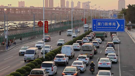 城市交通道路堵车车流景观