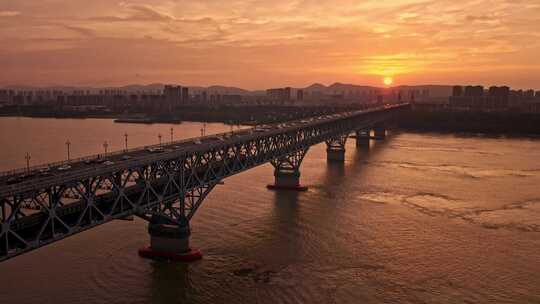 南京长江大桥晚霞夜景航拍风光