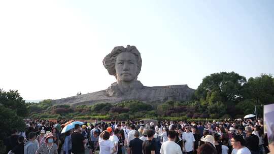 湖南省 长沙市 橘子洲头 毛主席青年雕像