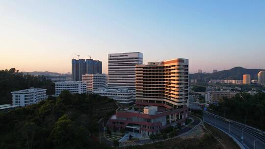 航拍深圳坪山康宁医院外景A