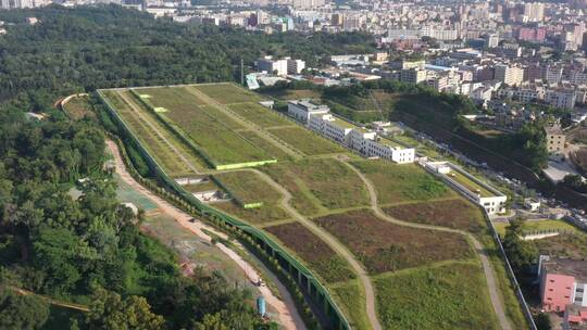 航拍深圳龙华区观澜城市生态环境