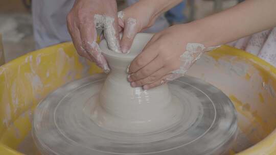 慢镜头升格江西景德镇手工陶瓷瓷器拉胚