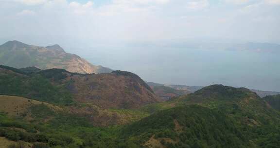 4K昆明谷堆山登山航拍03