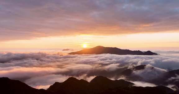 高山日出云海雾朝晚霞火烧云片头转场空镜头