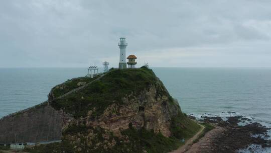 雨后初晴灯塔东方鱼鳞州海岸线航海导航03视频素材模板下载