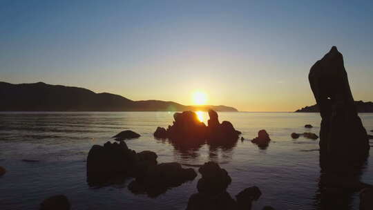 海上日出