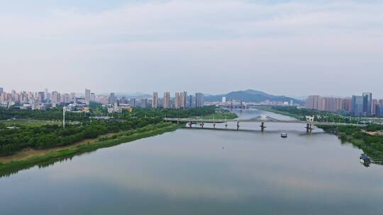 绍兴上虞曹娥江三环路桥,龙山生态公园远景视频素材模板下载