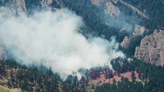 科罗拉多野火，科罗拉多州博尔德小火产生的