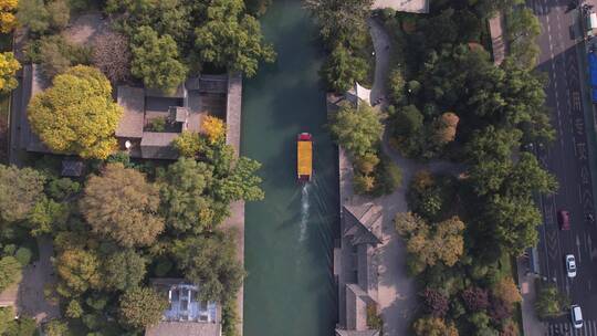 山东济南大明湖景区古典园林游船金秋航拍