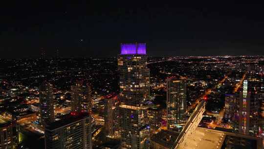 德克萨斯州奥斯汀市中心摩天大楼夜景灯光