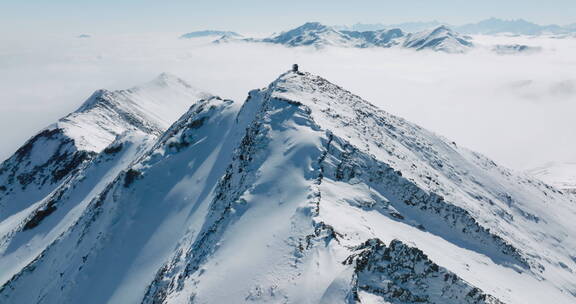 冬季夹金山雪山航拍风景