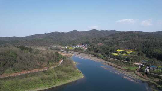 山川河流油菜花航拍