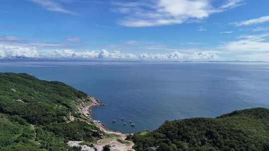 海上岛屿海岛大海蓝色海洋风景航拍