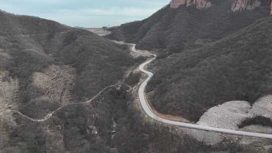 山 山路 山上 航拍 崎岖 陡峭