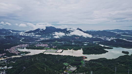 【航拍】深圳梧桐山水库雨后云海