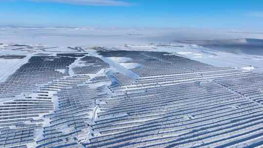 冬季光伏发电场 太阳能发电 清洁可再生能源
