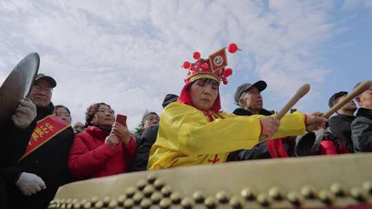 节日喜庆打鼓庆祝