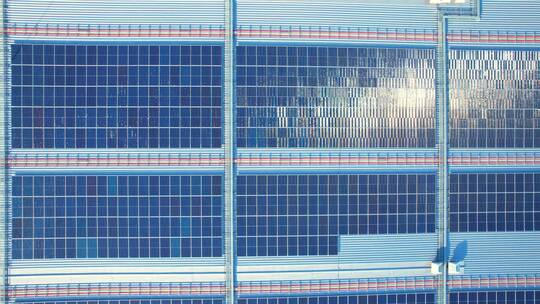 太阳能发电站中的光伏组件视频素材模板下载