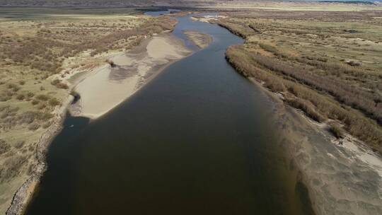 沙漠上的河流