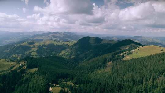 4k风景航拍香格里拉森山风景