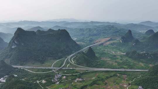 水墨喀斯特山峰地貌自然风光航拍