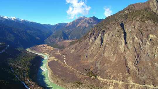 航拍西藏林芝江雅鲁藏布大峡谷壮丽风景