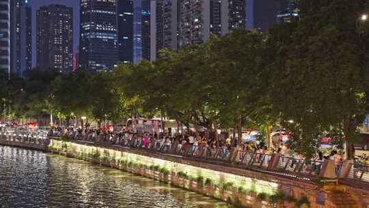 成都九眼桥安顺廊桥夜游锦江游船游客夜景