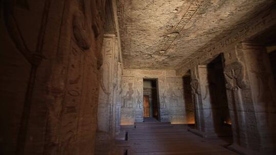 埃及神庙中的石柱