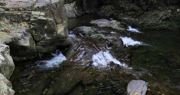 森林山涧山泉水溪流 浙东小九寨