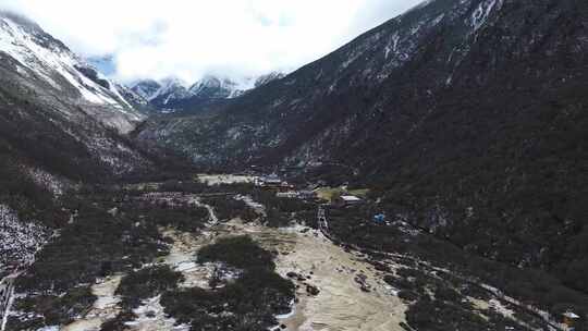 4K航拍四川九寨沟黄龙景区五彩池