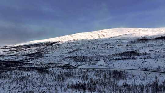 4K航拍挪威特罗姆瑟雪山雪景自然美景