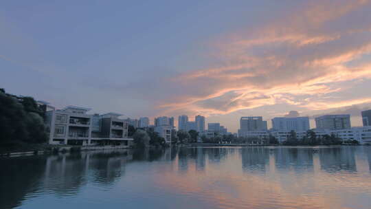 武汉医药产业园地拍夕阳湖景