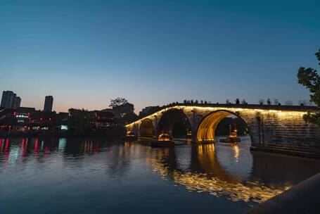 杭州大运河拱宸桥日转夜延时摄影