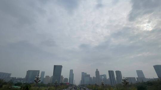 天空摇城市高楼大厦车流成都剑南大道