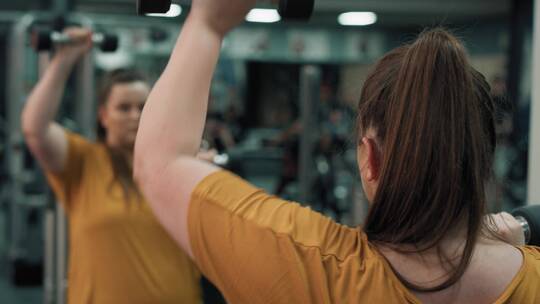 锻炼减肥的女人视频素材模板下载