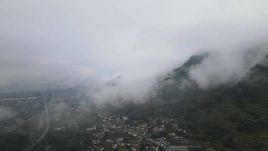 贵州 仁化 民宿  风景 烟雾缭绕 雾气 山水