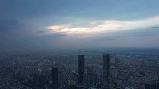 江苏无锡城市风光清晨日出彩霞迷雾航拍视频素材模板下载