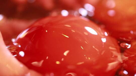 水盆清洗浸泡西红柿 (7)视频素材模板下载